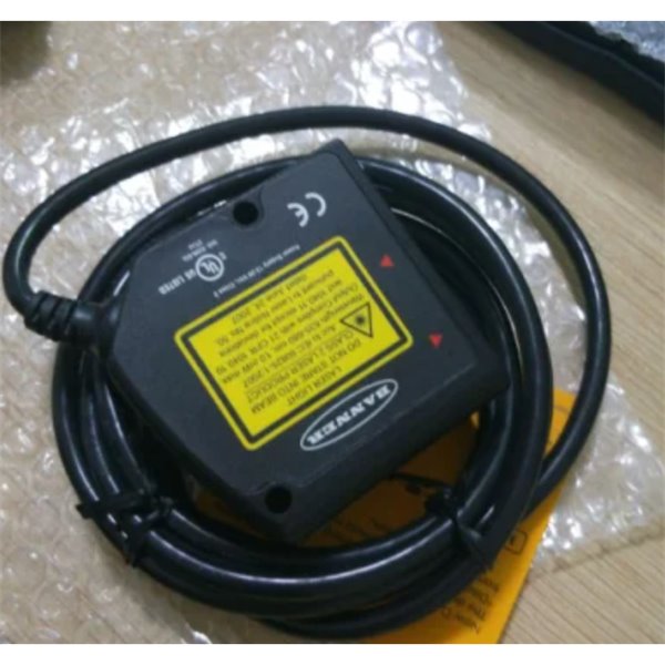 BANNER邦納堅固耐用全能型光電傳感器Q4X系列Q4XTBCOD300-Q8